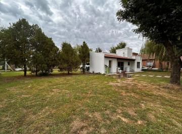 Casa · 71m² · 3 Ambientes · Casa Venta en Carlos Keen Posib. de Perm. por Veh.