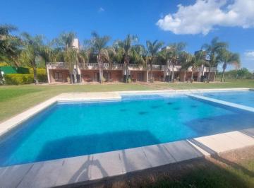 Quinta vacacional · 60m² · 2 Dormitorios · 1 Cochera · Venta Cabaña Dúplex en Complejo Cerrado