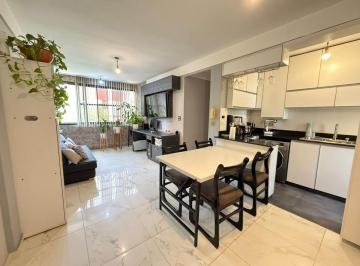 Departamento · 51m² · 3 Ambientes · Depto 3 Amb Venta Apto Credito Flores Muy Luminoso