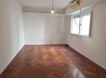 Departamento · 44m² · 2 Ambientes · Departamento de 2 Amb Reciclado en Floresta