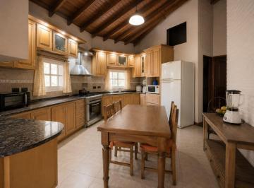 Casa · 225m² · 6 Ambientes · 2 Cocheras · Venta Casa Quinta Acceso Sur Mercedes Apto Crédito