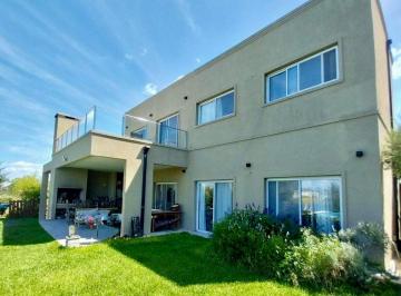 Casa · 180m² · 7 Ambientes · 5 Cocheras · Casa 7 Amb Venta Santa Isabel II Maschwitz Lago