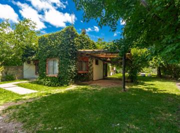 Casa · 104m² · 3 Ambientes · 1 Cochera · Venta Casa a Refaccionar en Rincon
