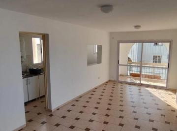 Departamento · 103m² · 4 Ambientes · Semipiso 3 Dorm. con Terraza y 2 Balcones