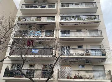 Departamento · 104m² · 5 Ambientes · 1 Cochera · Depto 5 Amb en Venta Colegiales C/cochera y Patio