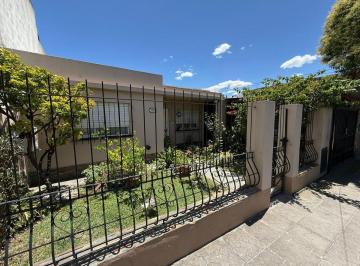 Casa · 199m² · 5 Ambientes · 1 Cochera · Venta Casa 5 Amb Villa Tesei