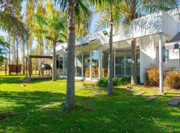 Casa · 360m² · 4 Ambientes · Casa en Venta Isla del Este Tigre 4 Ambientes