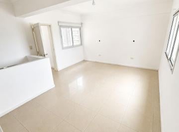 Departamento · 85m² · 2 Ambientes · Venta Dúplex 1 Dormitorio, Saenz Peña, Centro