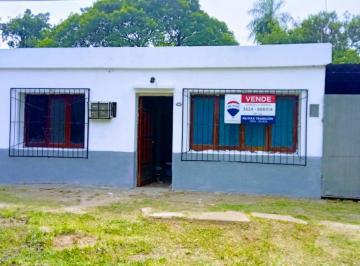 Casa · 56m² · 3 Ambientes · 2 Cocheras · Casa en Venta, Gran Lote - Barranqueras