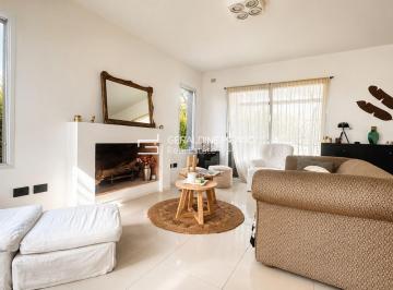 Casa · 178m² · 4 Ambientes · Casa en Venta en San Isidro Labrador, Villanueva, Tigre