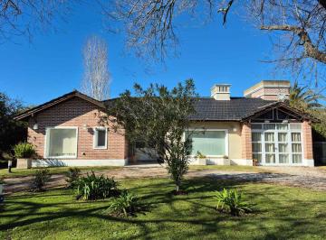 Casa · 174m² · 5 Ambientes · 2 Cocheras · Casa B. Cerrado Haras del Sur I Todo en Pb Pileta