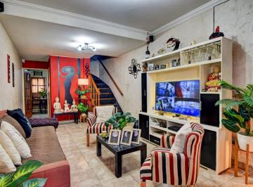 Casa · 83m² · 4 Ambientes · 1 Cochera · Casa Triplex 4 Ambientes en Venta Villa Ballester