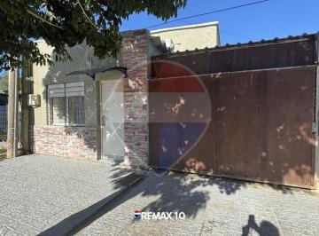 Casa · 130m² · 8 Ambientes · 1 Cochera · Se Vende Casa 3 Dorm. Florida