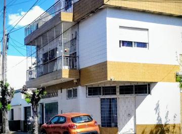 Casa · 126m² · 4 Ambientes · 1 Cochera · Venta - Casa - 4 Amb - Garage - Local - Lomas del Mirador