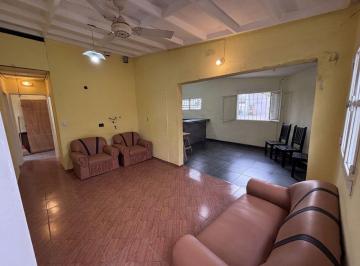 Casa · 155m² · 5 Ambientes · Venta Casa 3 Dorm en Malvinas Argentinas