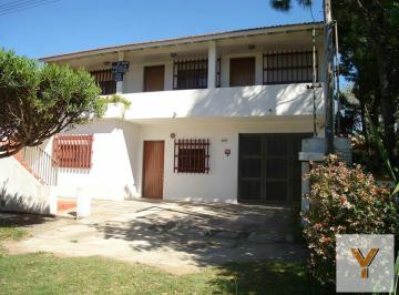 Casa · 188m² · 9 Ambientes · 1 Cochera · Casa en Venta - 5 Dorm. 4 Baños - Cochera - 188 m² - Las Toninas