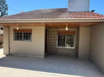 Casa · 450m² · 4 Ambientes · Casa en Venta - 2 Dorm. 2 Baños - Quilmes