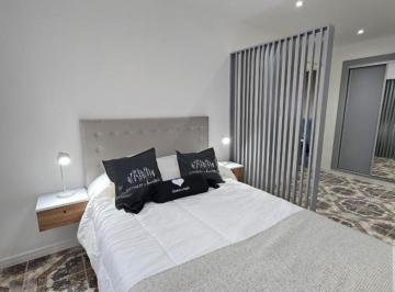 Departamento · 32m² · 1 Ambiente · Venta de Monoambiente Impecable Listo Para Entrar a Vivir Proximo a Plaza Colon