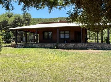 Casa de 4 ambientes, San Roque · Casa con Increible Vista a Las Sierras, Gran Terreno y Galeria
