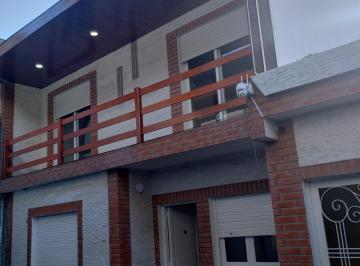 Casa de 3 ambientes, Morón · Morón Alquilo un Duplex de 3amb Calle Luis Borges E/ Santa Teresa