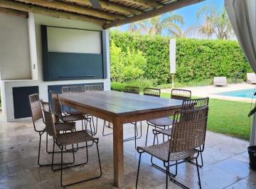 Casa · 270m² · 5 Ambientes · 3 Cocheras · Casa - Talar del Lago II