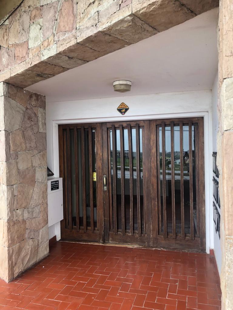 Vendo Depto 4 Hambientes Mas Cochera, Amueblado, en Mar del Plata