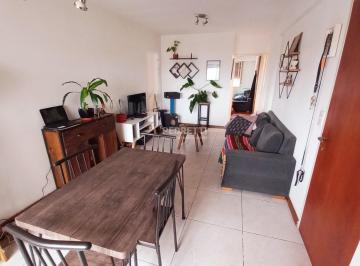 Departamento · 37m² · 2 Ambientes · 1 Cochera · Apto Crédito. Hermoso Depto 2 Ambientes Al Frente C/balcón y Cochera en Témperley. Excelente Ubicaci