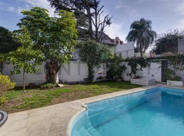 Casa · 248m² · 7 Ambientes · 2 Cocheras · Venta Casa con Jardin y Piscina - Versalles