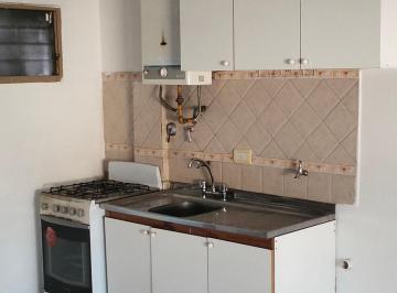 Departamento de 1 ambiente, Tres de Febrero · Dueño Alquila Depto 1amb Amplio 2 Piso X Esc con Balcón Al Fte (En Beiro y Gral