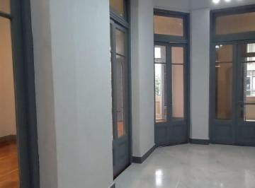 Departamento de 5 ambientes, Balvanera · Dueño Directo Vende – Departamento de 5 Ambientes Al Frente con Balcones y Patio