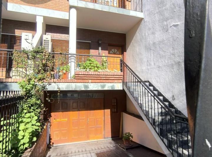PH · 121m² · 4 Ambientes · 2 Cocheras