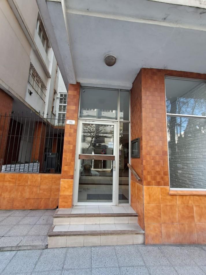 Departamento de 2 ambientes y medio en Falucho 1611