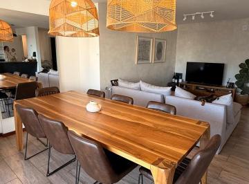 Departamento de 3 ambientes, Córdoba · Depto 2 Dorm en Suite con Cochera y Baulera – Mediland Village, Urca