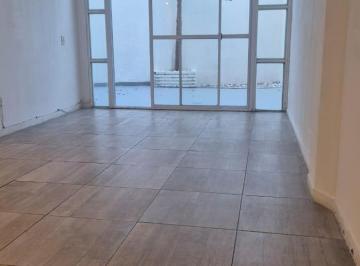 Departamento · 80m² · 4 Ambientes · Departamento 4 Amb con Patio 2 Bños Bajas Expensas