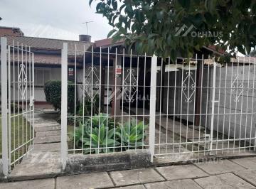 Casa · 110m² · 4 Ambientes · Casa Chalet en Venta en Lomas del Mirador, La Matanza, G. B. a. Zona Oeste