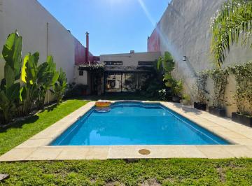 Casa en Venta de 7 ambientes Caballito Norte · Dueño Directo –casa con Pileta Climatizada, Quincho y Cochera Para 4 Autos