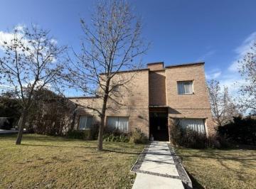frente · Casa en Mayling Club de Campo