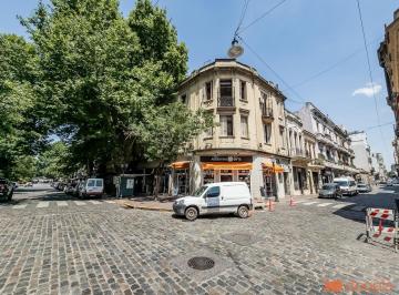 PH · 73m² · 3 Ambientes · Venta PH 4 Ambientes San Telmo Sobre La Emblemática Esquina Mafalda.