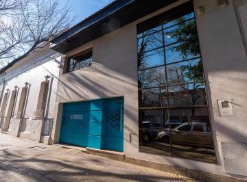 Local comercial · 206m² · 7 Ambientes · 1 Cochera · Oficina en La Plata