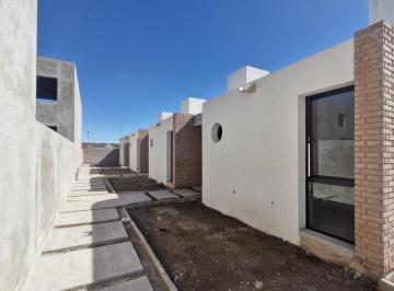 Casa · 50m² · 2 Ambientes · 1 Cochera · Casa en Docta Parque