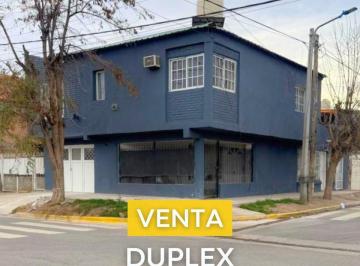 Casa · 220m² · 9 Ambientes · 1 Cochera · Oportunidad en Venta Propiedad Duplex y 2 Departamentos