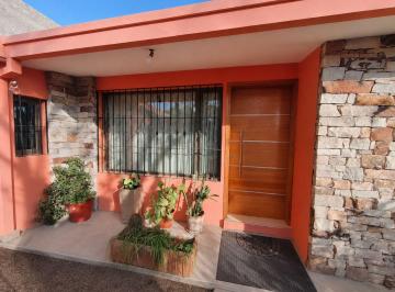 Casa · 180m² · 3 Ambientes · 2 Cocheras · Venta Casa 2 Habitaciones Vistalba, Lujan de Cuyo