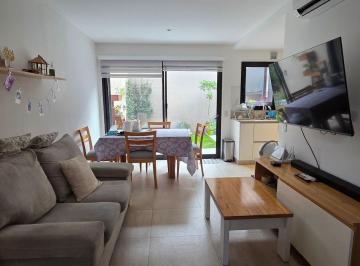 PH · 63m² · 3 Ambientes · 1 Cochera · PH 3 Ambientes Jardin Cochera Venta Vicente Lopez
