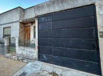 Casa · 140m² · 3 Ambientes · 1 Cochera · Venta Casa 3 Amb Villa Libertad, San Martín.