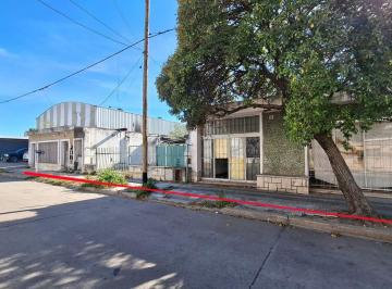 Casa · 373m² · 19 Ambientes · Venta Casa Departamentos Refaccionar Los Naranjos