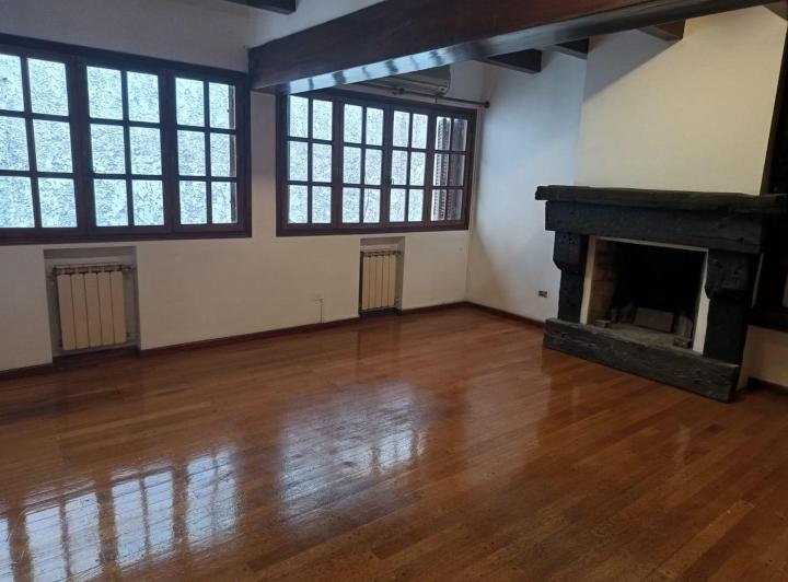 Departamento · 206m² · 6 Ambientes · 1 Cochera