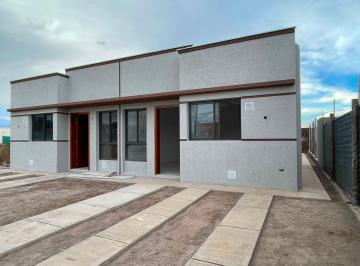 Casa · 75m² · 3 Ambientes · 1 Cochera · Casa en Venta Bº Privado Pinar de Sol IX - Maipu