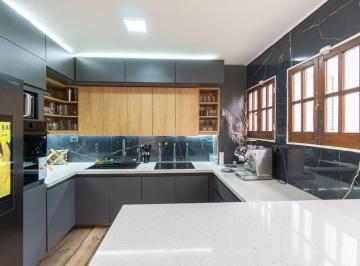 Casa · 230m² · 6 Ambientes · 2 Cocheras · Casa en Venta Ensenada
