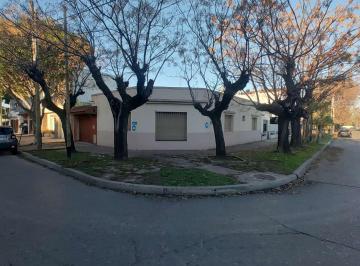 PH · 121m² · 4 Ambientes · 2 Cocheras · Venta PH 4 Amb Cochera Patio Remedios de Escalada