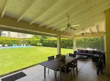 Casa · 192m² · 6 Ambientes · 1 Cochera · Casa en Venta Pilar Barrio Cerrado La Peregrina